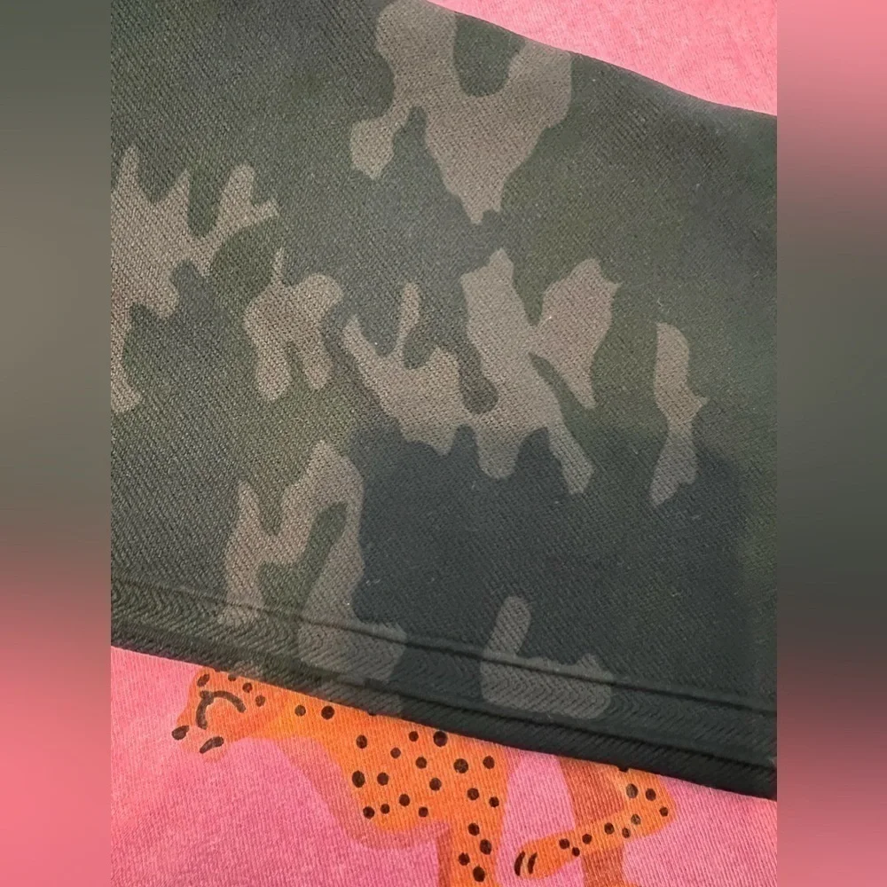 Spanx Camo seamless leggings size xl